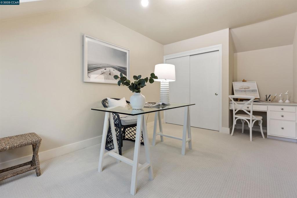 ORINDA DOWNS - Residential
