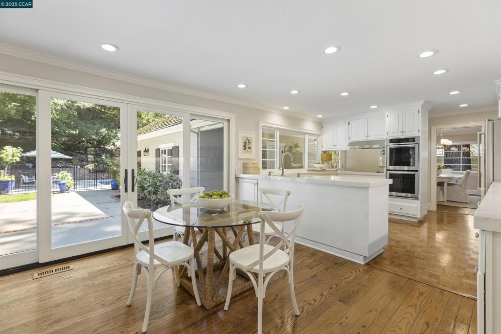ORINDA DOWNS - Residential