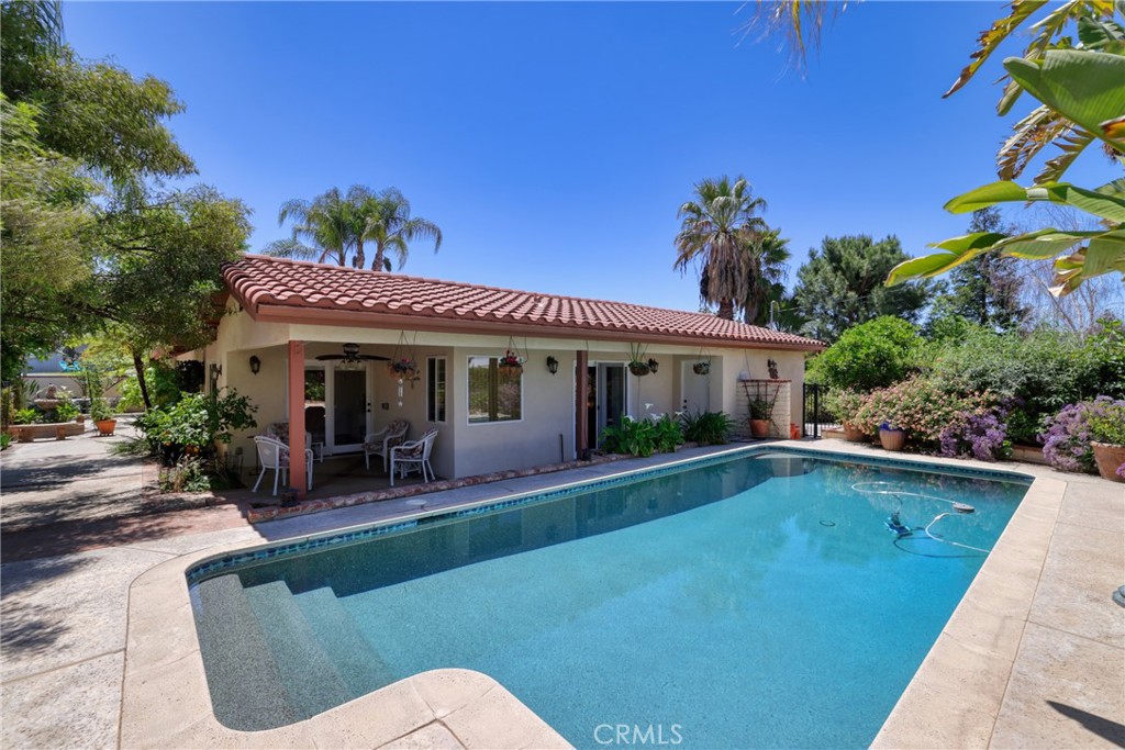 1339 La Loma Drive