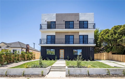 Photo of 1559 Ogden Drive #2, Los Angeles, CA 90019 (MLS # BB26233645)