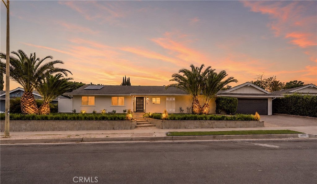 10111 Oso Avenue, Chatsworth CA 91311