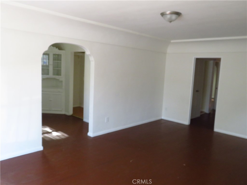 862 W 41st Street