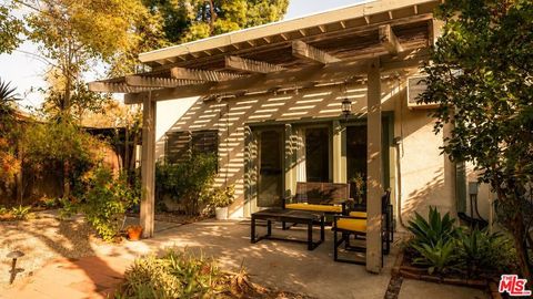Photo of 14829 Otsego Street, Sherman Oaks, CA 91403 (MLS # 26834213)
