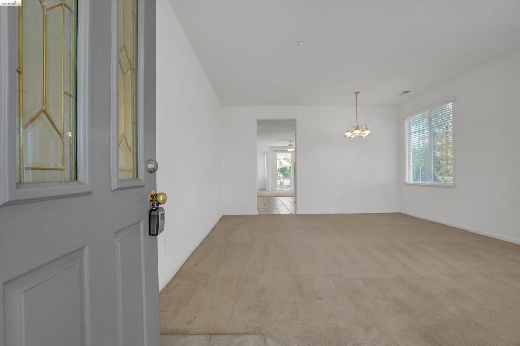 1852 Island Park Pl