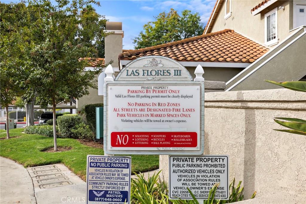 Las Flores III - Residential