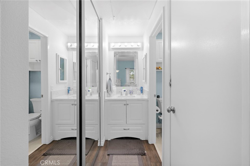 Las Flores III - Residential