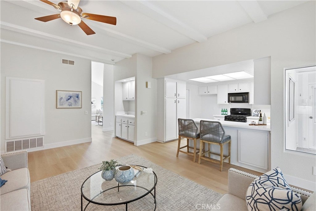 17982 Los Pesos Circle, Fountain Valley CA 92708 - Photo 16