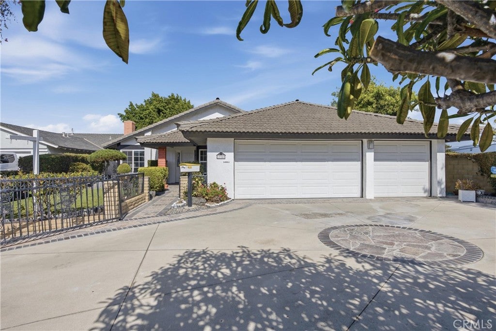 17982 Los Pesos Circle, Fountain Valley CA 92708 - Photo 43