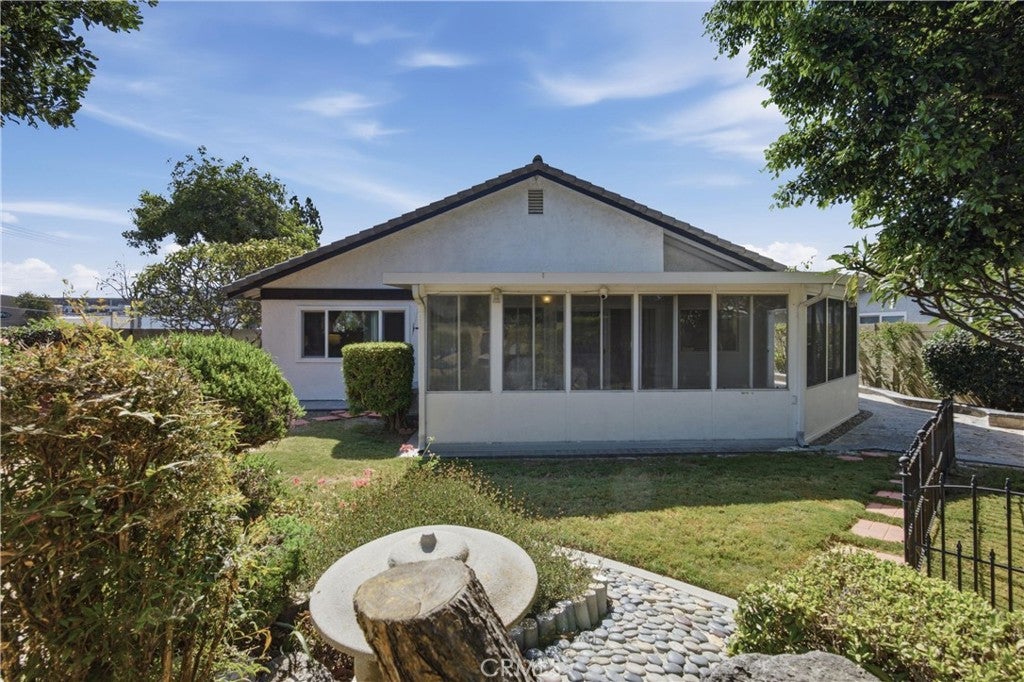 17982 Los Pesos Circle, Fountain Valley CA 92708 - Photo 35