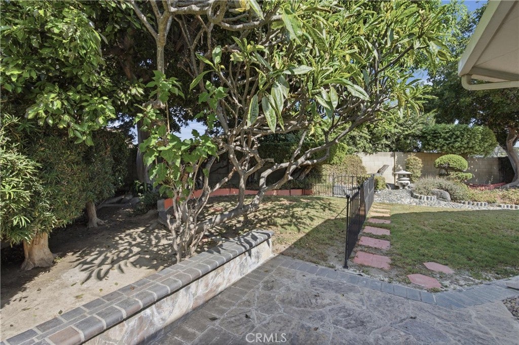 17982 Los Pesos Circle, Fountain Valley CA 92708 - Photo 37