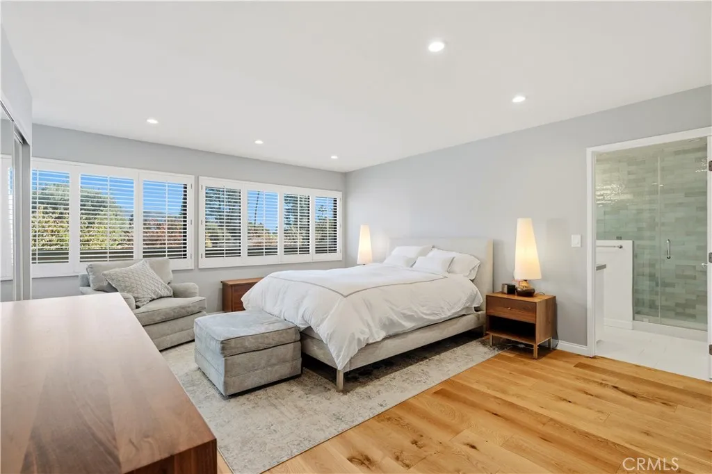 Pasadena, California 91103, United States, 3 Bedrooms Bedrooms, ,3 BathroomsBathrooms,Residential,Active,252325