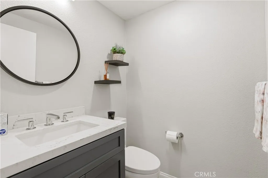 Pasadena, California 91103, United States, 3 Bedrooms Bedrooms, ,3 BathroomsBathrooms,Residential,Active,252325