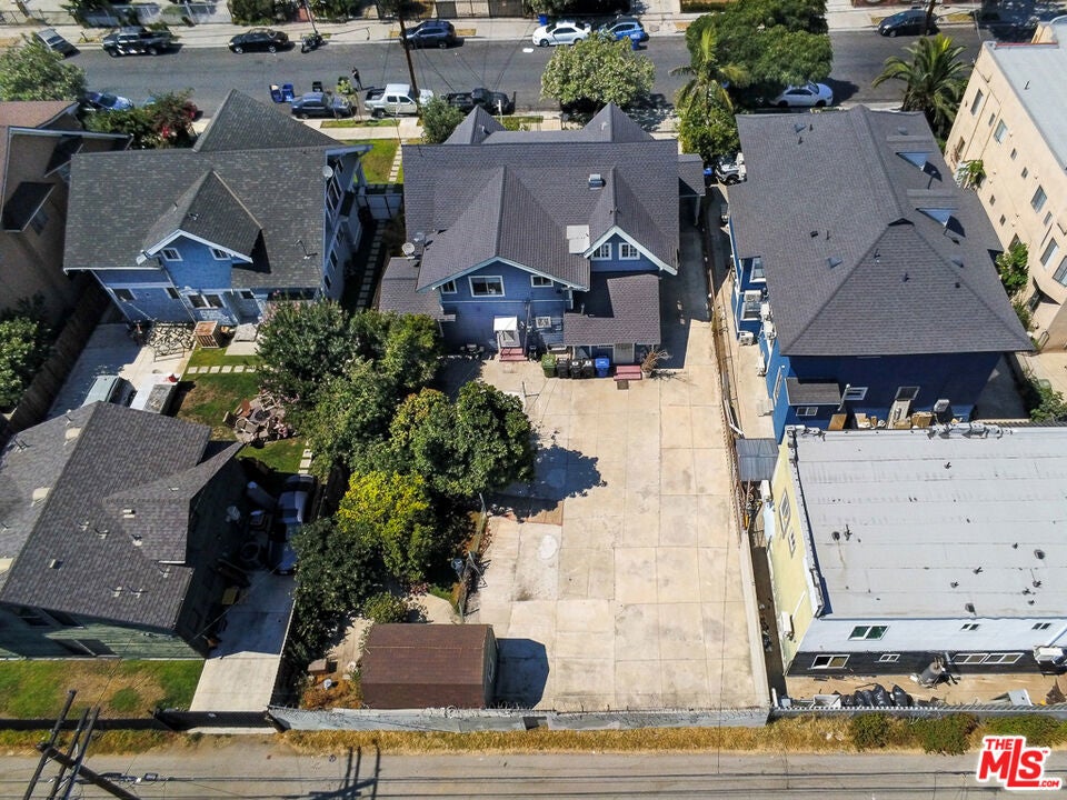 1454 W 28th Street