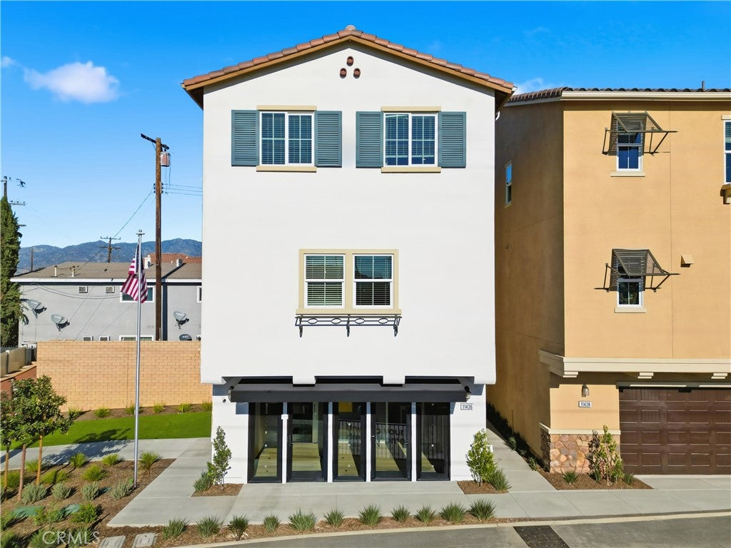 11402 Primrose Lane