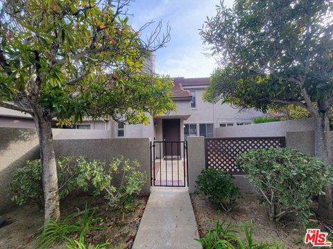 Photo of 873 Via Colinas, Westlake Village, CA 91362 (MLS # 26660215)