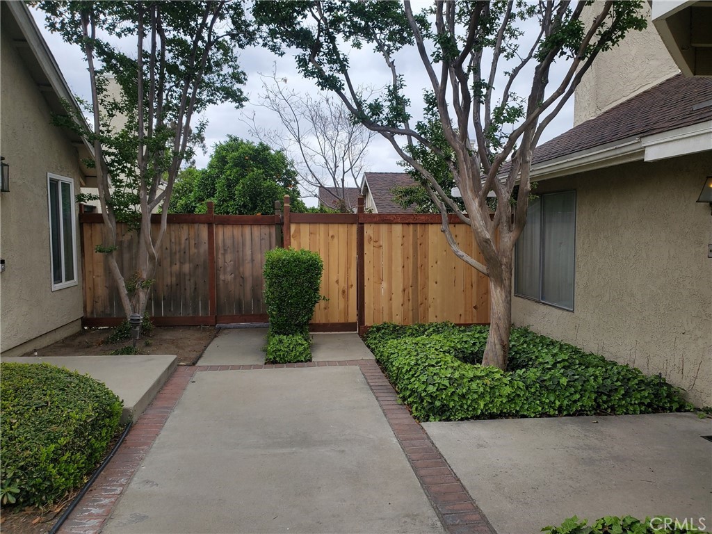 2008 E Yale Street A