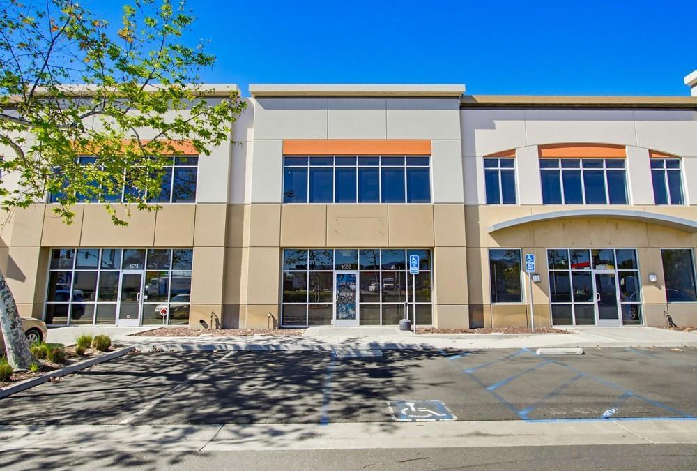 1568 Lancaster Point Way