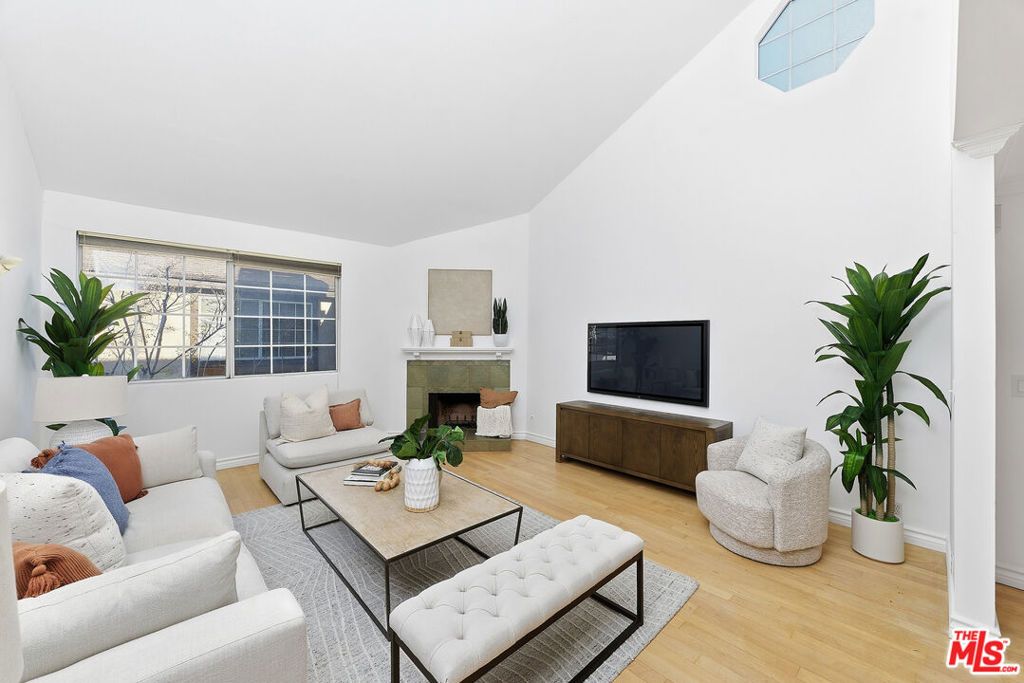 Photo of 1433 Barry Avenue #304, Los Angeles, CA 90025 (MLS # 26636585)