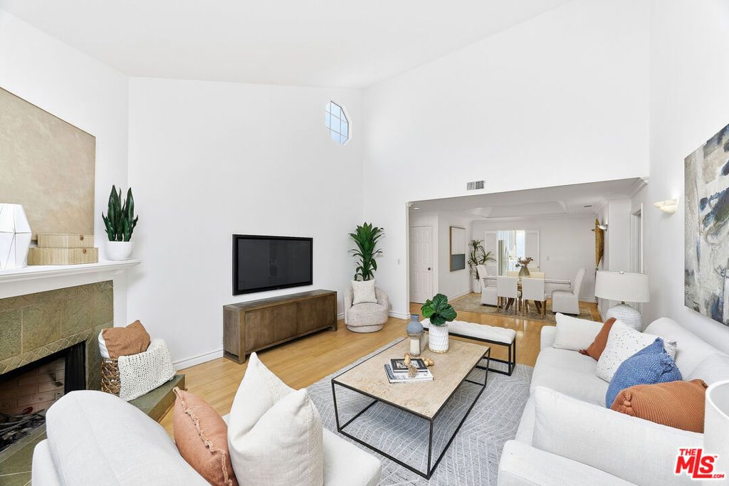 Photo of 1433 Barry Avenue #304, Los Angeles, CA 90025 (MLS # 26636585)