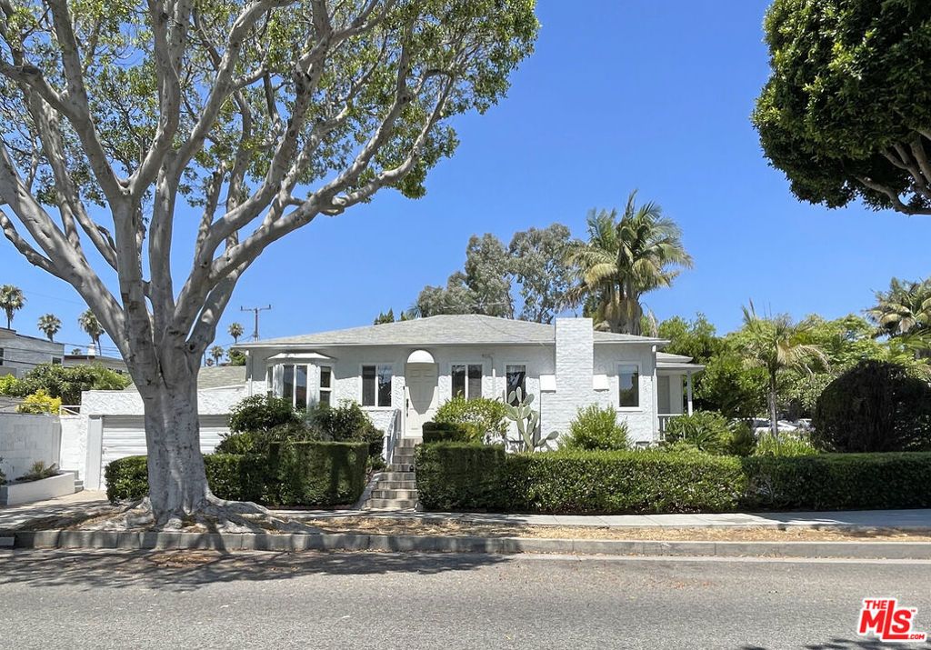 Photo of 1060 22nd Street, Santa Monica, CA 90403 (MLS # 25569497)