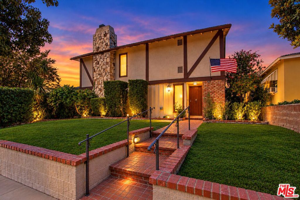 707 E Palm Avenue A, B, C, D