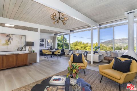 Photo of 8554 Day Street, Sunland, CA 91040 (MLS # 26663061)