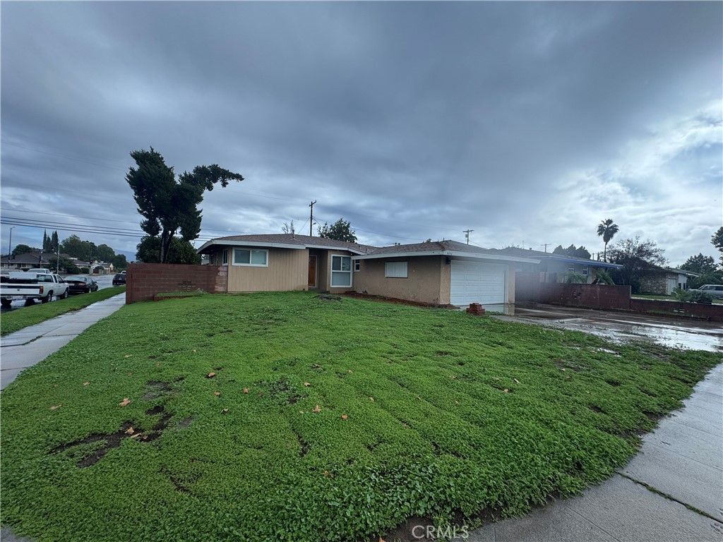 Photo of 9256 Swinton Avenue, North Hills, CA 91343 (MLS # CV25264134)