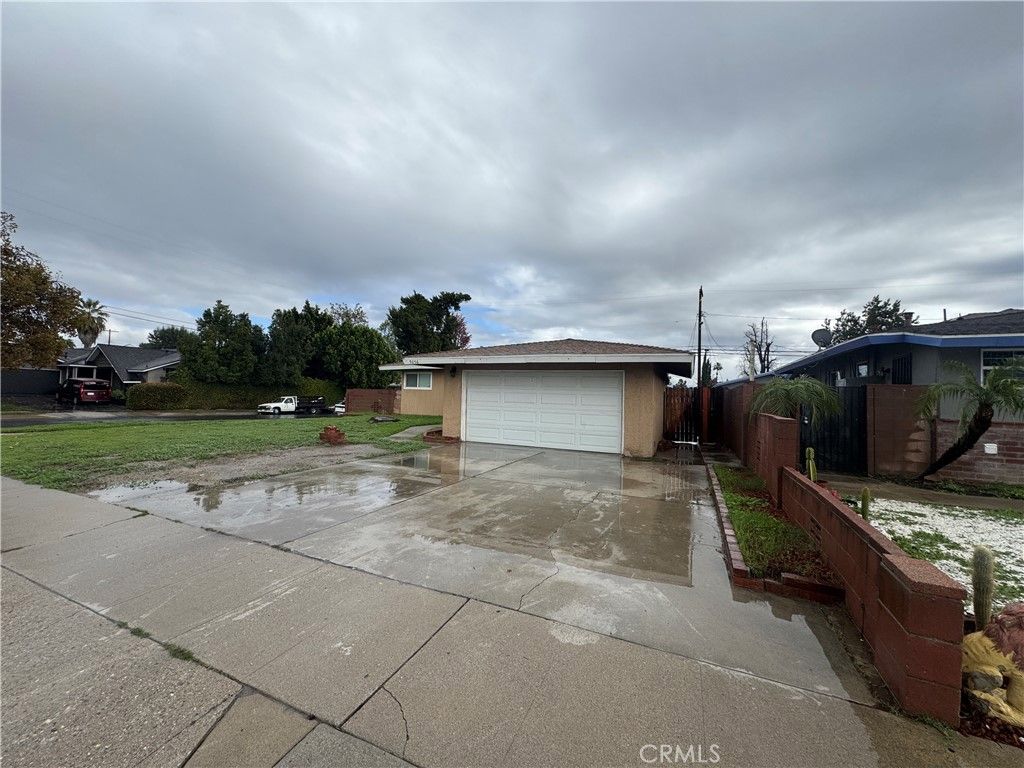 Photo of 9256 Swinton Avenue, North Hills, CA 91343 (MLS # CV25264134)