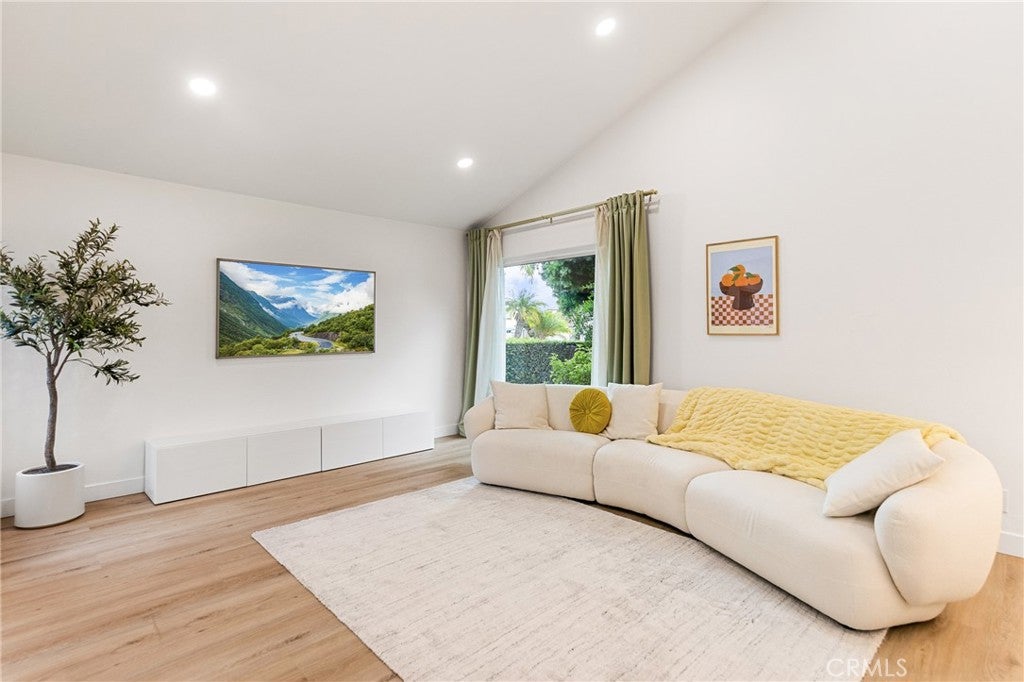 1242 Candlewood