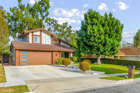 MLS: AR26223268