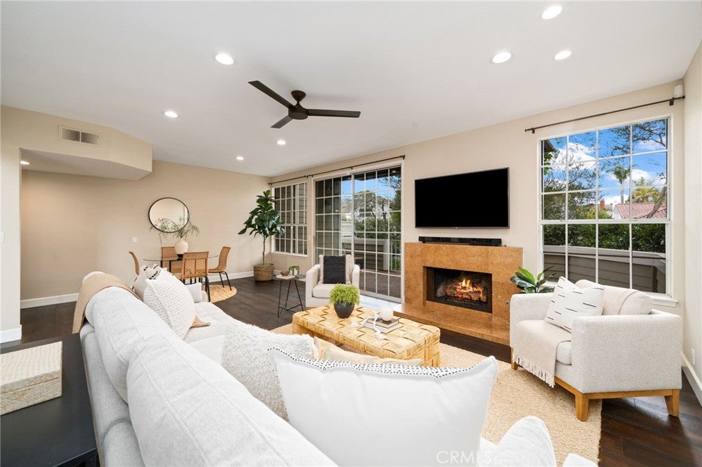 460 Providence Court 101, Long Beach CA 90803