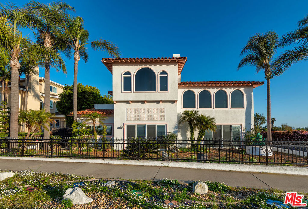 7850 Zayanta Drive