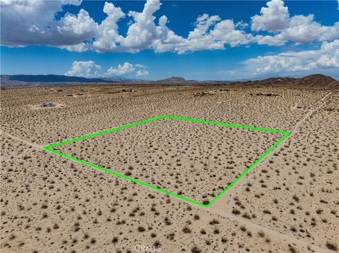 Photo of 63840 Desert Lily Street, Joshua Tree, CA 92252 (MLS # JT25165164)