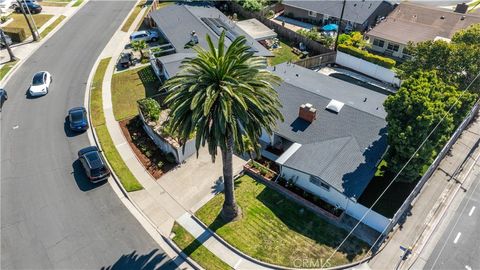 Photo of 7901 Rhine Drive, Huntington Beach, CA 92647 (MLS # OC25240959)