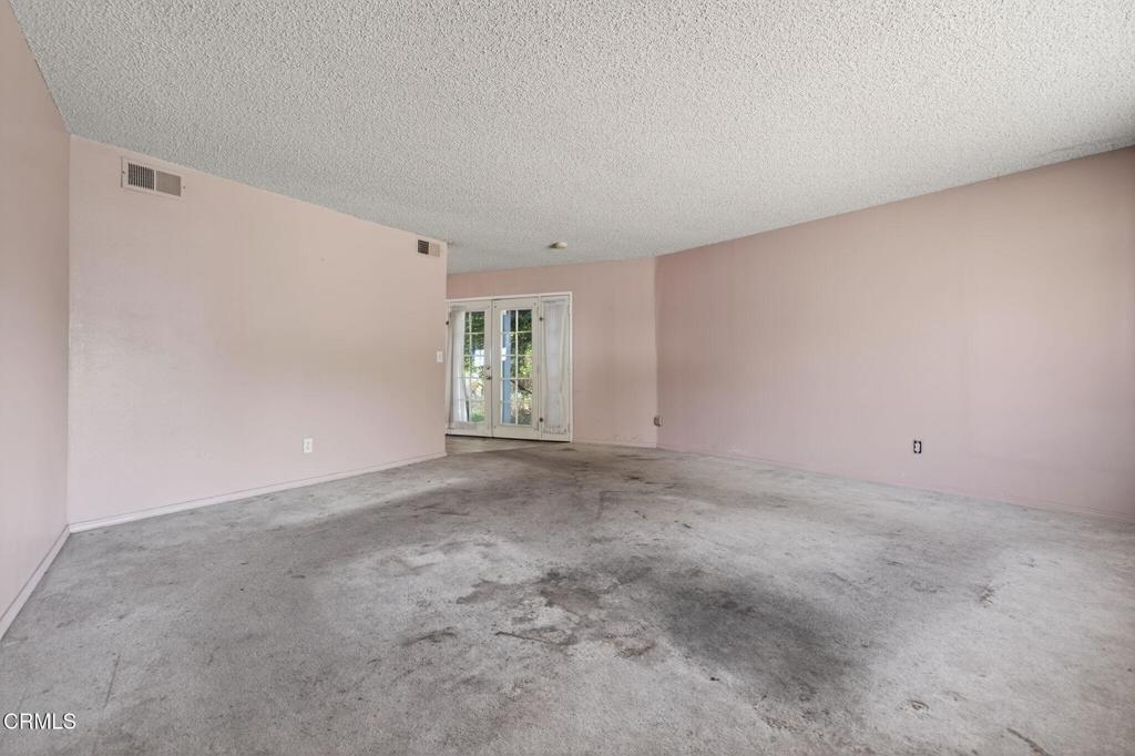 110 E Oak View Avenue