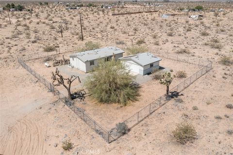 Photo of 59125 Shayne Lane, Landers, CA 92285 (MLS # JT26045218)