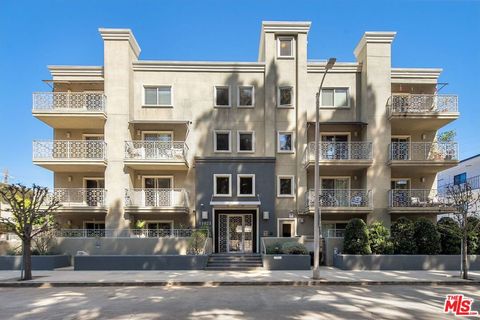 Photo of 11023 Fruitland Drive #104, Studio City, CA 91604 (MLS # 26829599)