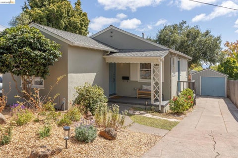 Photo of 2533 Rampart St ST, Oakland, CA 94602 (MLS # 41145654)