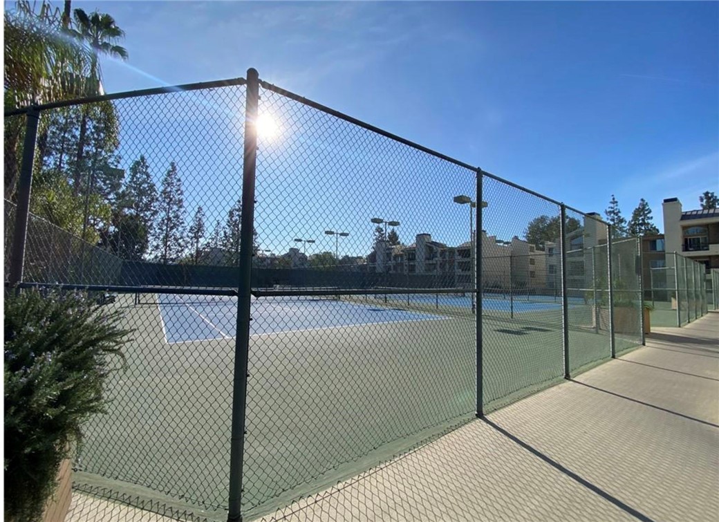 5515 Canoga Avenue 214