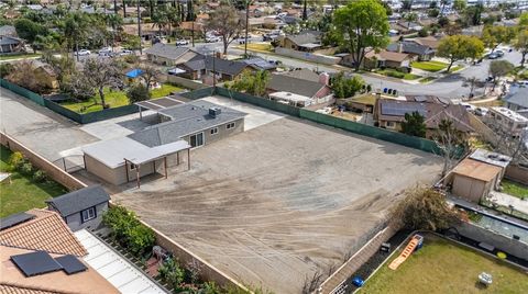 Photo of 9784 Poplar Avenue, Fontana, CA 92335 (MLS # IV26027137)