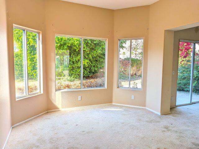 Laguna De La Paz - Residential