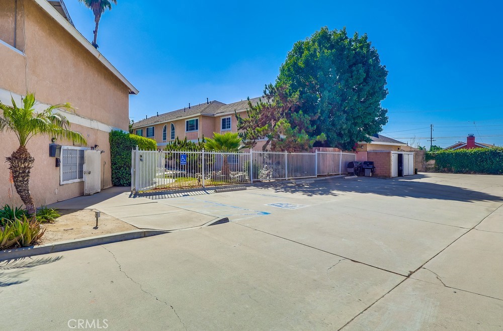 Gated Community Townhome | 2 Master Bedrooms | Prime Location:
Welcome to this charming 2-story townhome located in a quiet cul-de-sac within a secure gated community. Offering approximately 1,100 sq ft of well-designed living space, this home features two spacious master bedrooms, each with private full bathrooms and walk-in closets.
Enjoy a private balcony overlooking the community pool and spa, ideal for relaxing or entertaining. This home also includes three bathrooms total and a two-car detached garage.
Other community amenities include on-site laundry facilities, guest parking (parking pass required for additional vehicles), and pet-friendly policies for small dogs.
??Conveniently located near the 91, 605, and 5 Freeways, just minutes from Cerritos College, major shopping centers, dining, and schools.
?? Whether you're a first-time buyer or looking to invest, this home offers comfort, convenience, and long-term value.