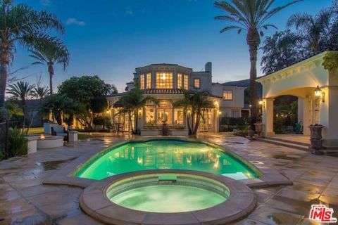 Photo of 3855 BRUNSTON Court, Westlake Village, CA 91362 (MLS # 25545883)