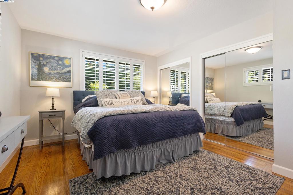 LAS LOMITAS - Residential