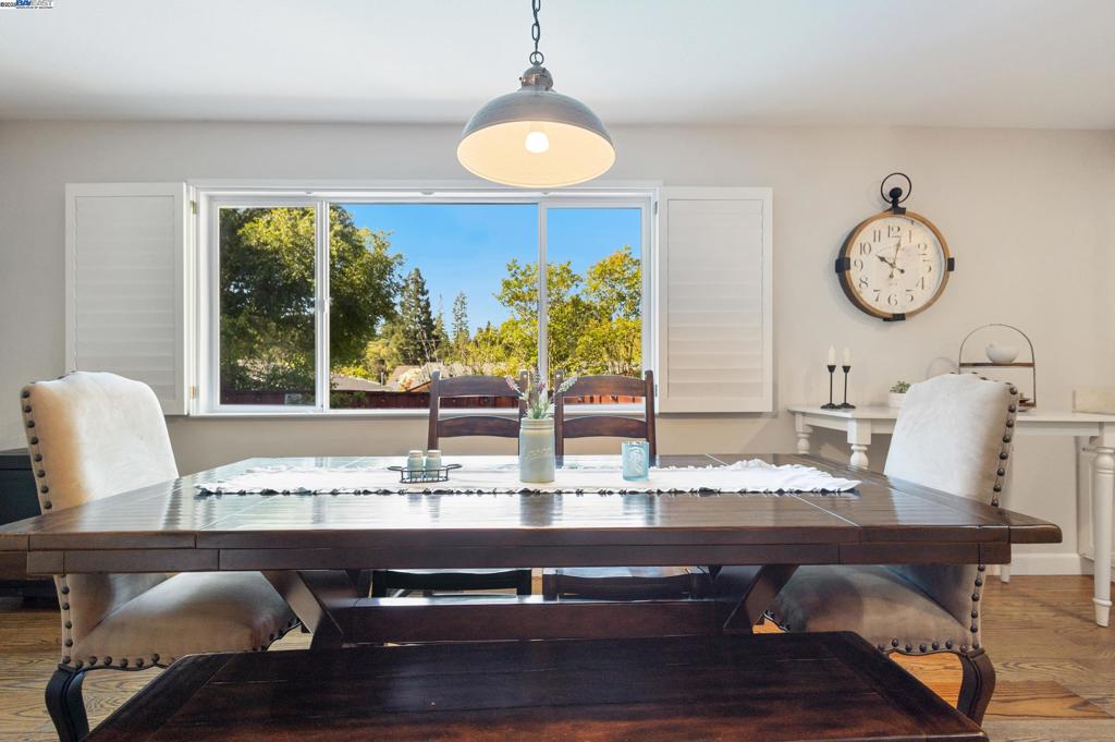 LAS LOMITAS - Residential