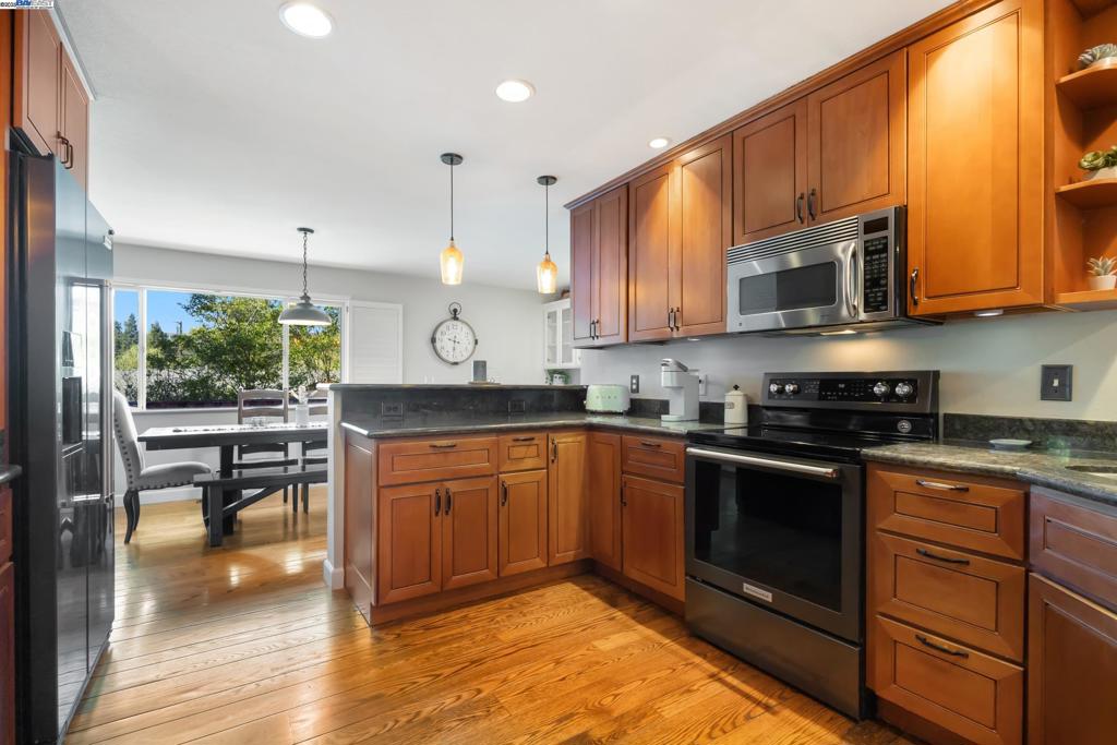 LAS LOMITAS - Residential