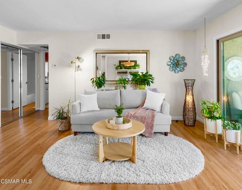 Photo of 348 Chestnut Hill Court #23, Thousand Oaks, CA 91360 (MLS # 226002103)