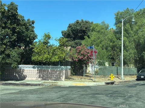 Photo of 2723 Pirtle ST, Los Angeles, CA 90039 (MLS # SR26224011)