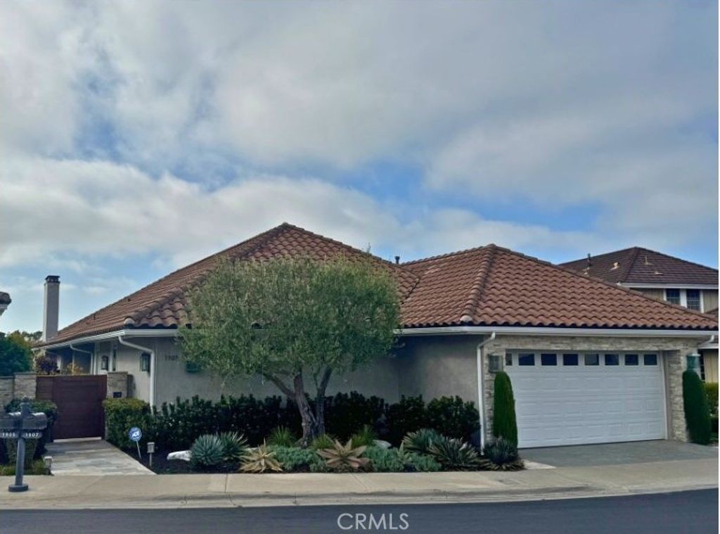 Photo of 1907 Yacht Maria, Newport Beach, CA 92660 (MLS # NP26107575)