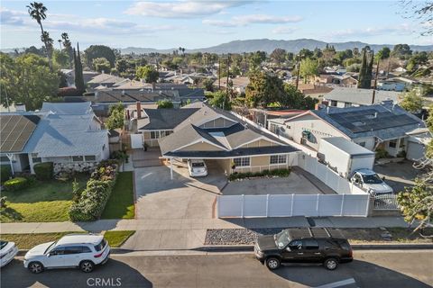 Photo of 9559 Natick Ave, North Hills, CA 91343 (MLS # SR26064945)